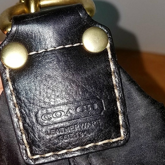 Authentic Coach Hampton Hobo - Picture 4 of 8